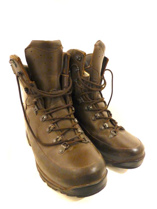 Iturri British Army Cold Wet Weather Boots Size 10M